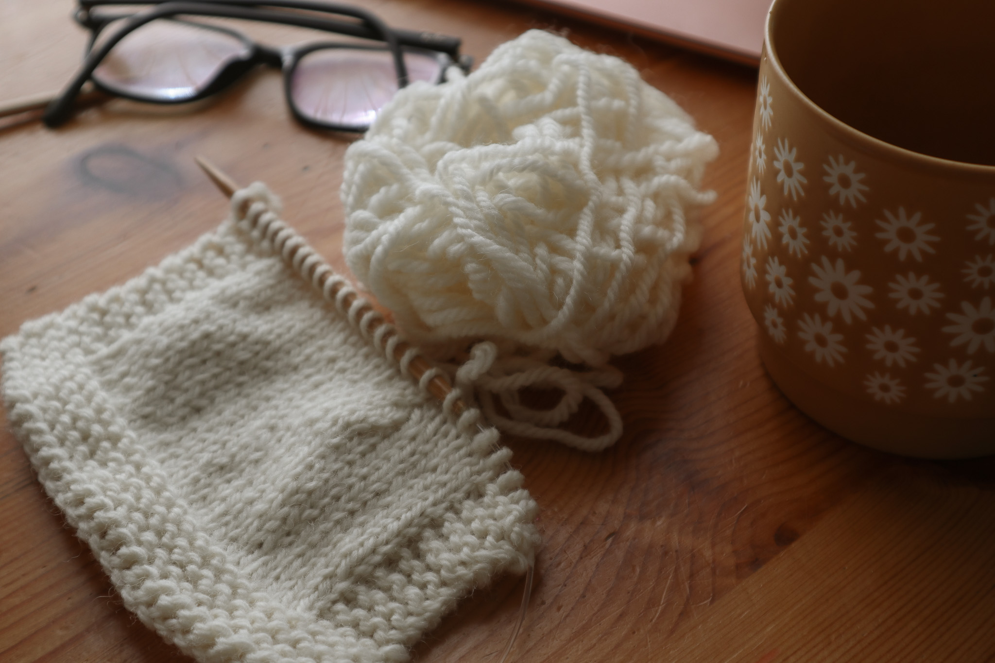 Knitting for Beginners: How to decrease your knit stitches (K2tog)