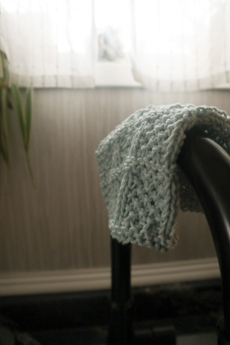 How to Knit a Simple Dishcloth, Free Pattern